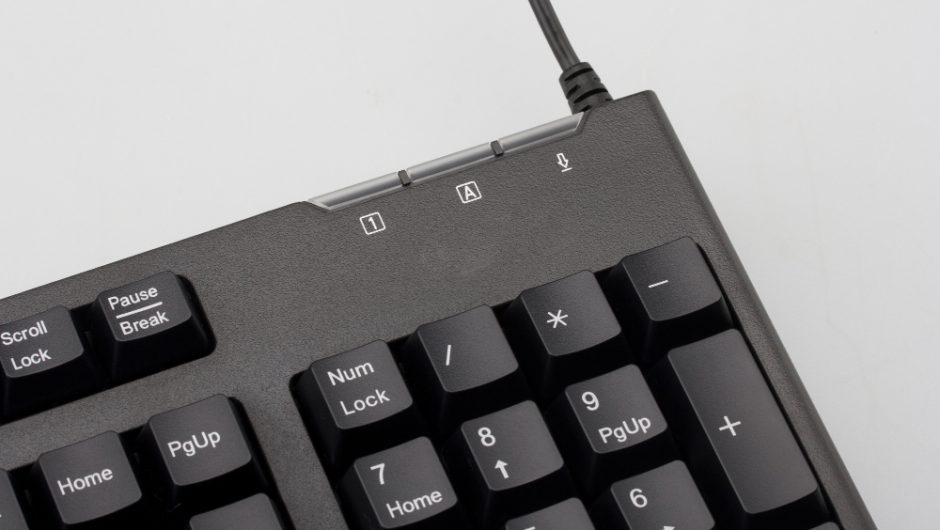 Tastaturi magnetice pentru docking station-uri avansate