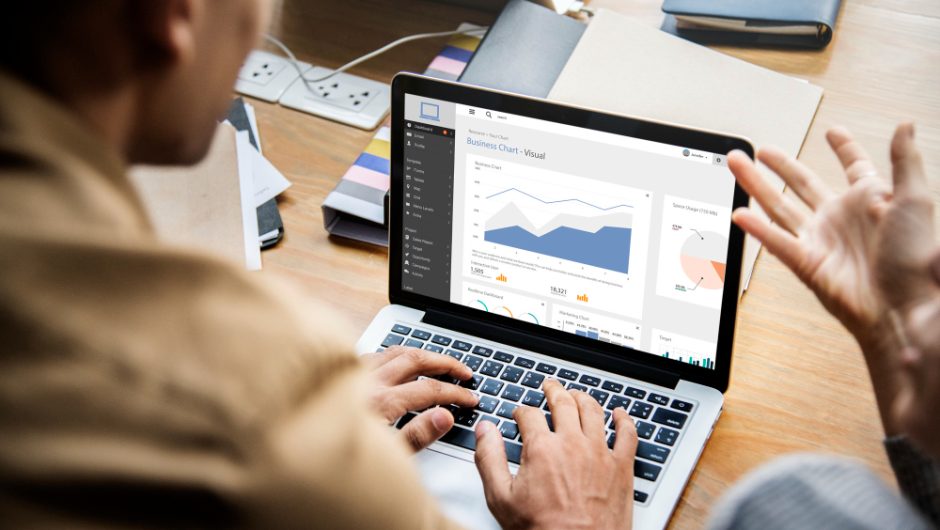 Cum să folosești datele din Google Analytics pentru blogul tău