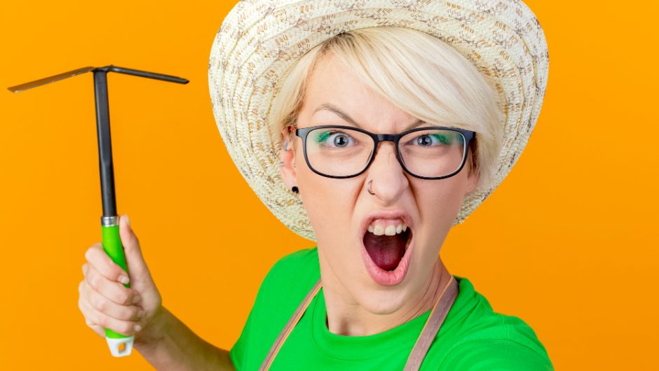 Îndepărtarea scamelor cu lama de ras: mit sau realitate?