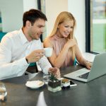 Beneficiile utilizării monedelor digitale în tranzacțiile internaționale B2B