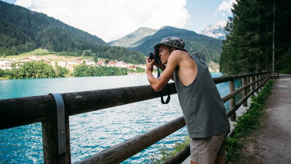 Cum fotografiezi peisaje fără să cari echipament profesional